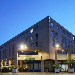 Hotel Ibis Styles Centre Port